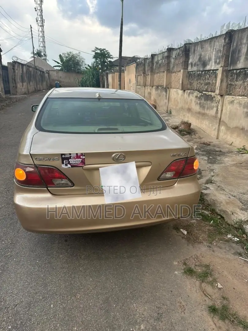 Lexus ES 300 2004 Gold