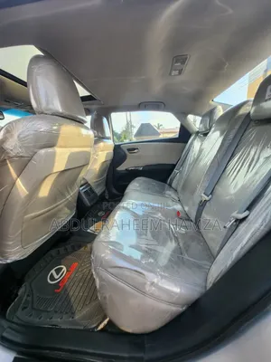 Toyota Avalon 2013 Silver