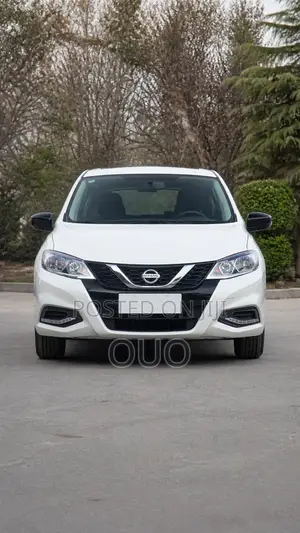 Nissan Tiida 2023 White