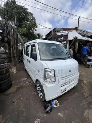 Suzuki Every 2010 White