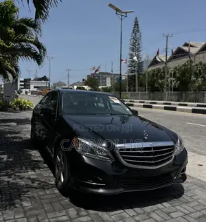 Mercedes-Benz E350 Base 4Matic Sedan AWD (3.5L 6cyl 7A) 2014 Black