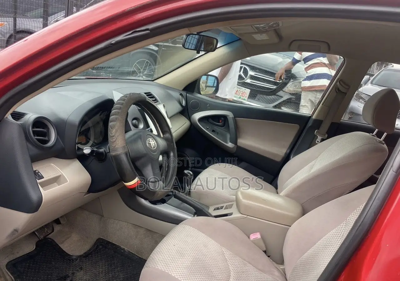 Toyota RAV4 2.4 2008 Red