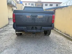 Toyota Tacoma 2024 Gray