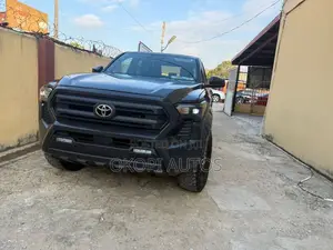 Toyota Tacoma 2024 Gray