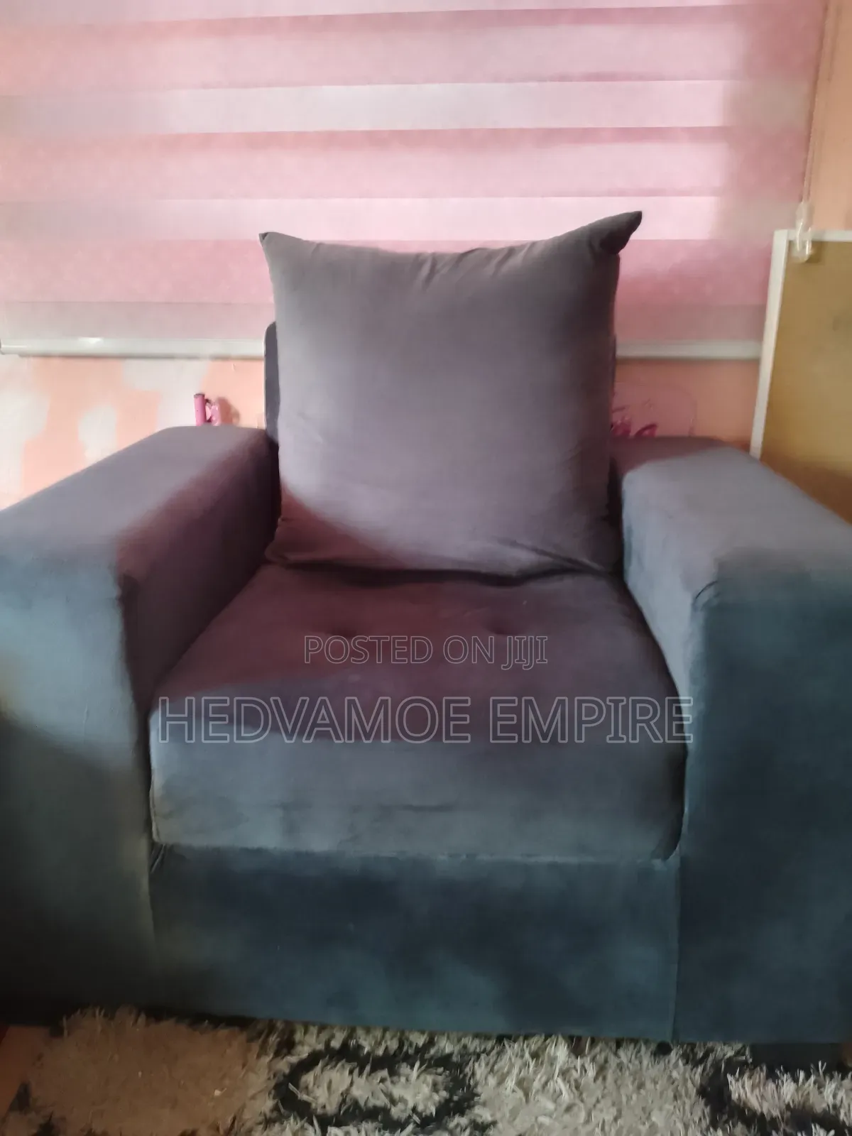 Single Chair