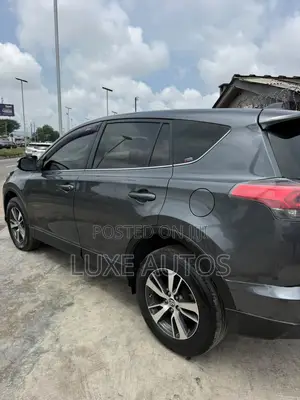 Toyota RAV4 Limited AWD (2.5L 4cyl 6A) 2016 Gray