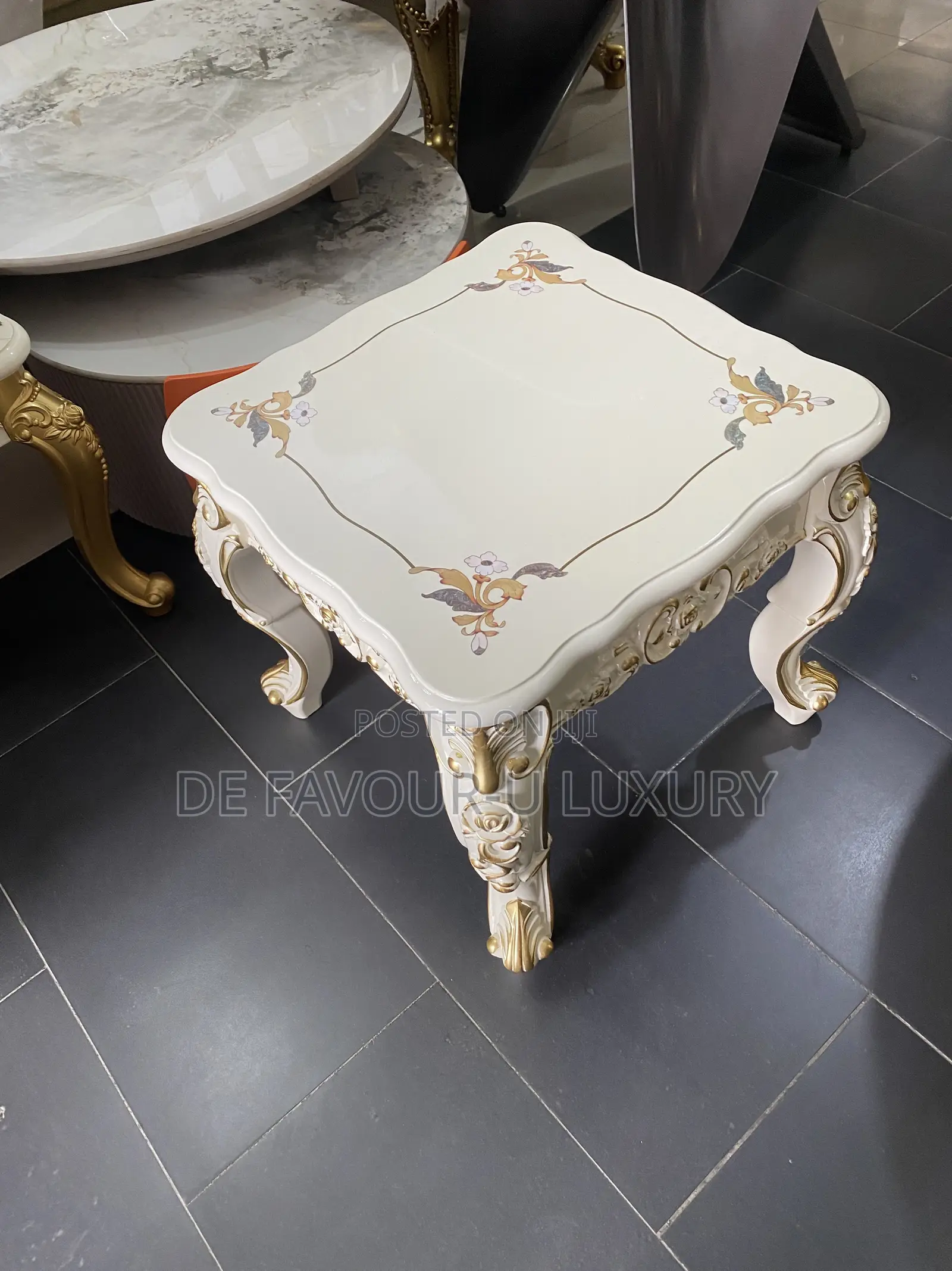 Royal Side Stool