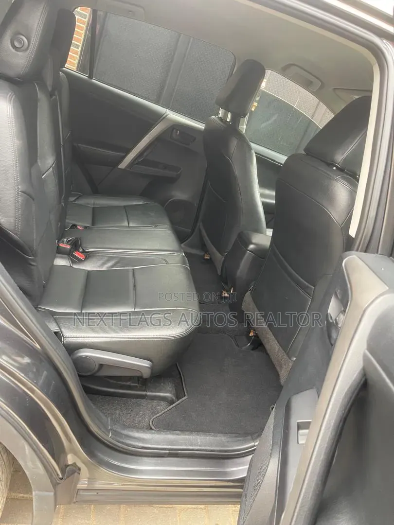 Toyota RAV4 2016 Gray