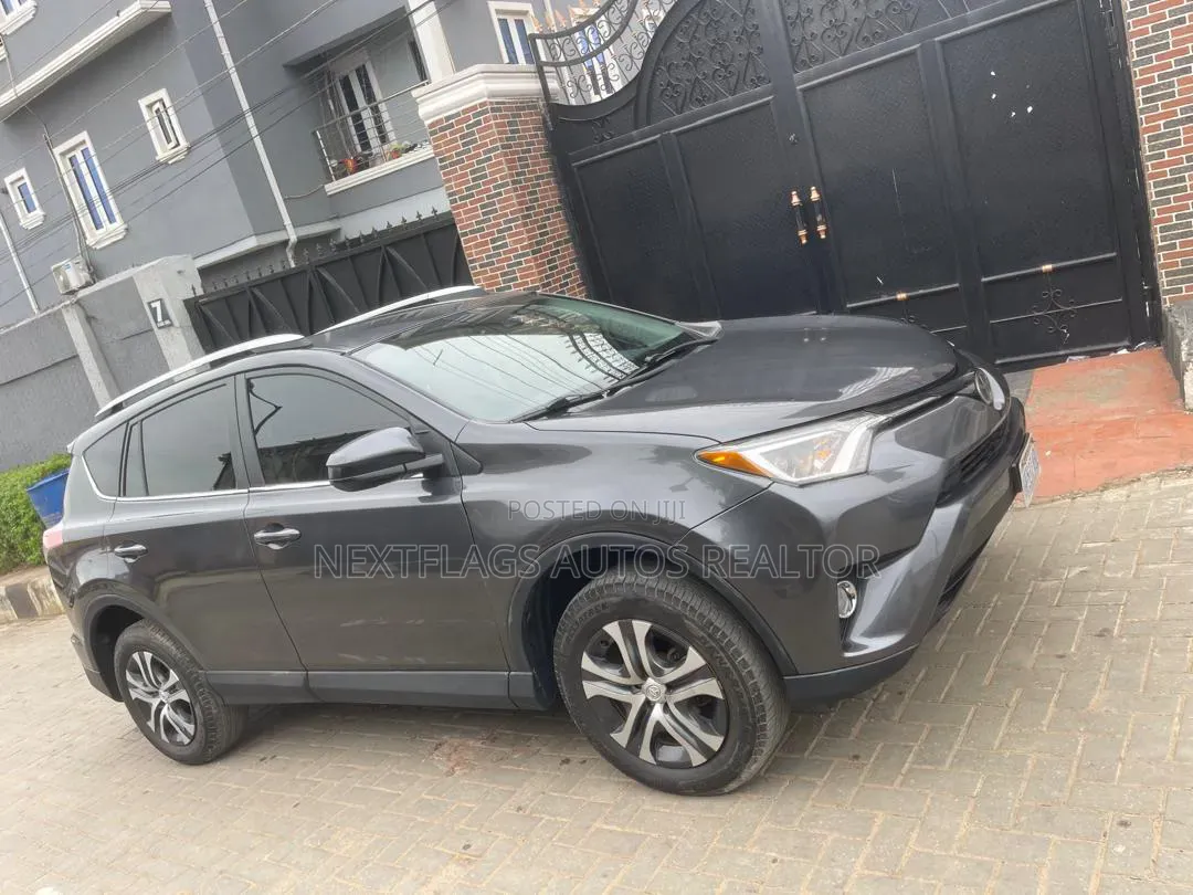 Toyota RAV4 2016 Gray