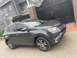 Toyota RAV4 2016 Gray
