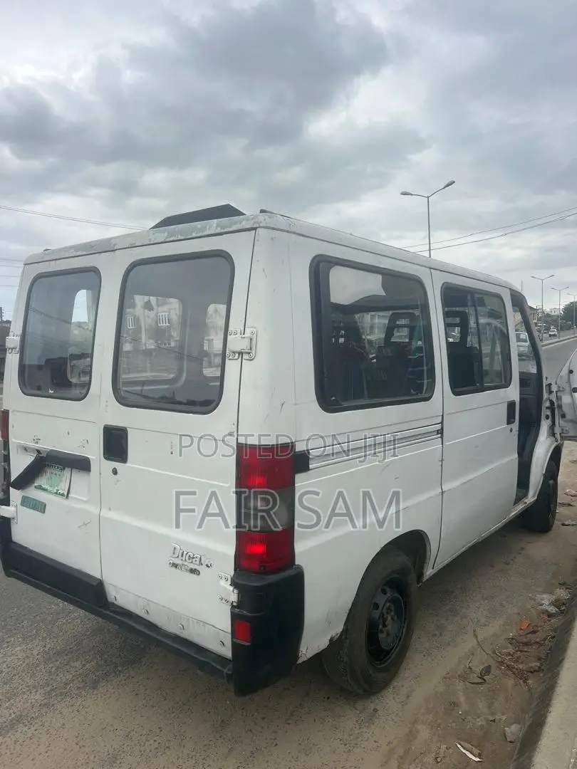 Volkswagen Transporter 2006 White