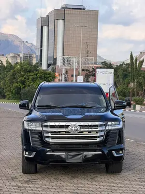 Toyota Land Cruiser 2025 Black