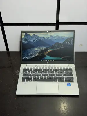 Laptop HP EliteBook 830 G8 16GB Intel Core i7 SSD 512GB