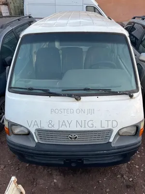 Toyota HiAce 1999 White