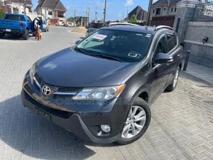 Toyota RAV4 Limited 4dr SUV AWD (2.5L 4cyl 6A) 2015 Gray