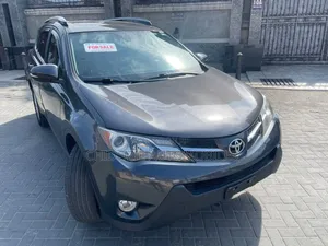 Toyota RAV4 Limited 4dr SUV AWD (2.5L 4cyl 6A) 2015 Gray