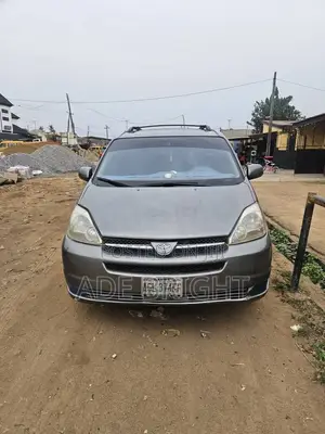 Toyota Sienna XLE 2005 Gray