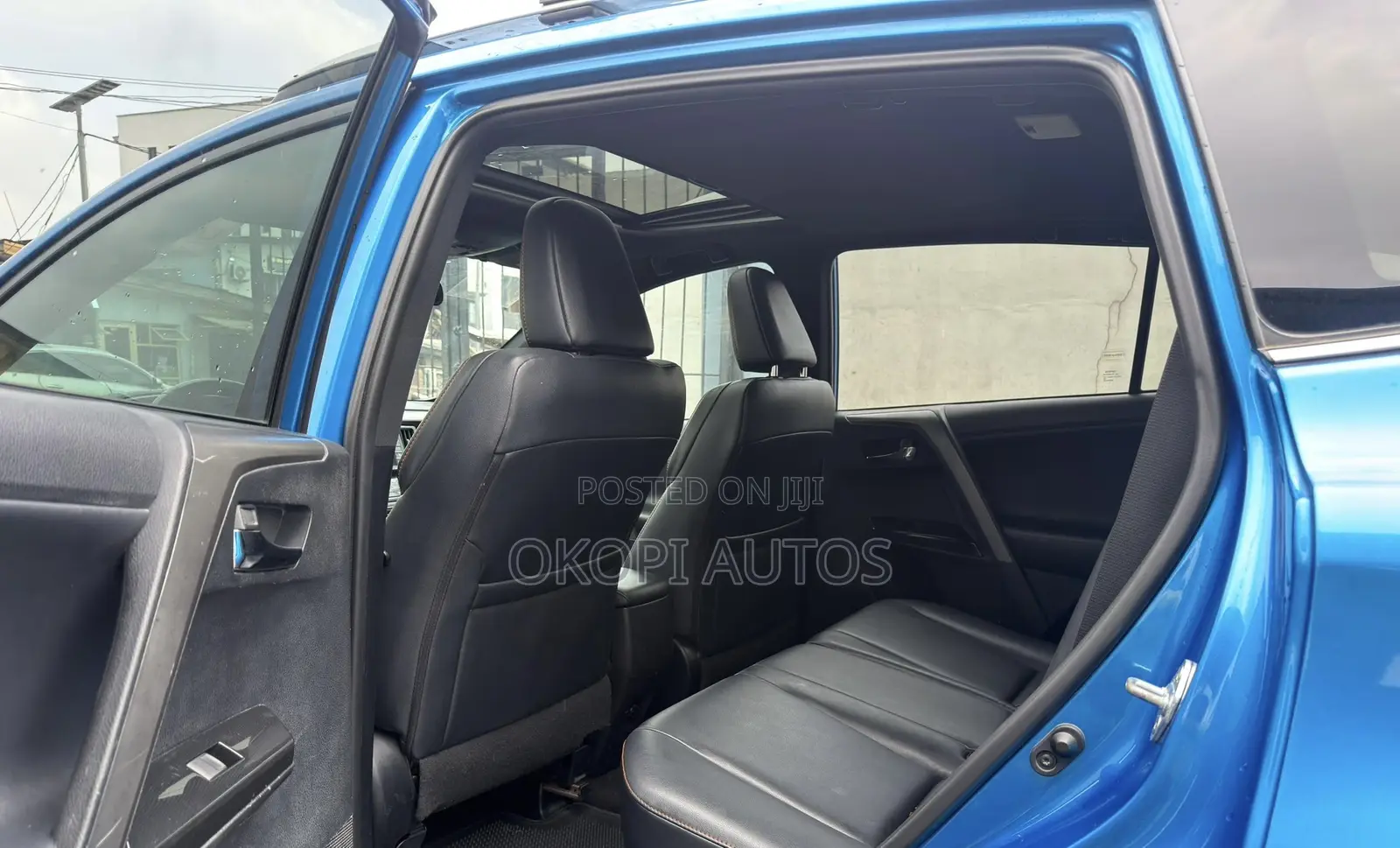 Toyota RAV4 2016 Blue