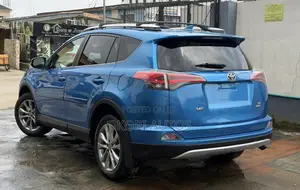 Toyota RAV4 2016 Blue