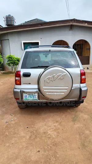 Toyota RAV4 2004 Silver