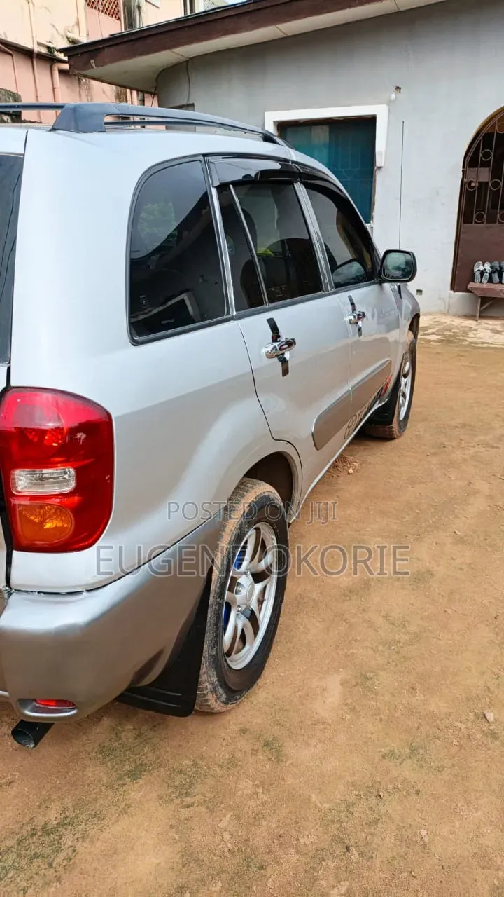 Toyota RAV4 2004 Silver