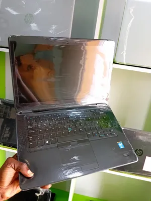 Laptop Dell Latitude 7450 8GB Intel Core i5 HDD+SSD 500GB