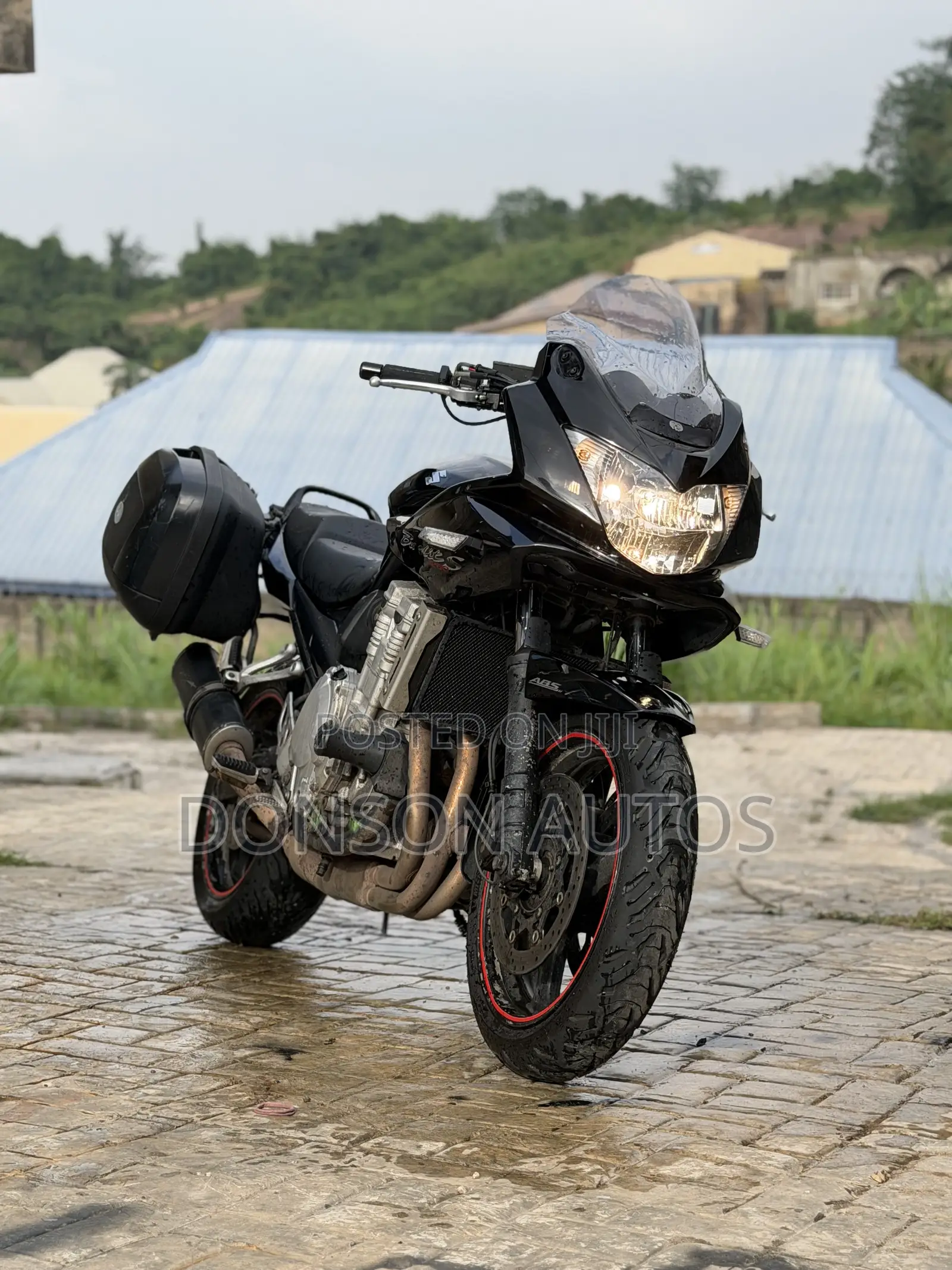Suzuki Bandit 2012 Black