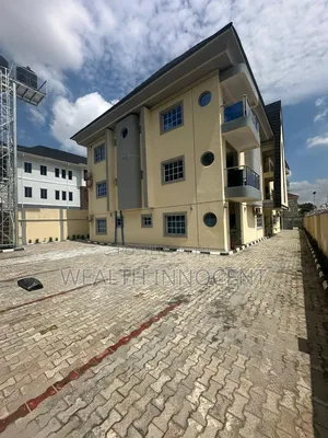 3bdrm Block of Flats in Mabushi for rent