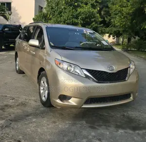 Toyota Sienna LE 7 Passenger 2012 Gold