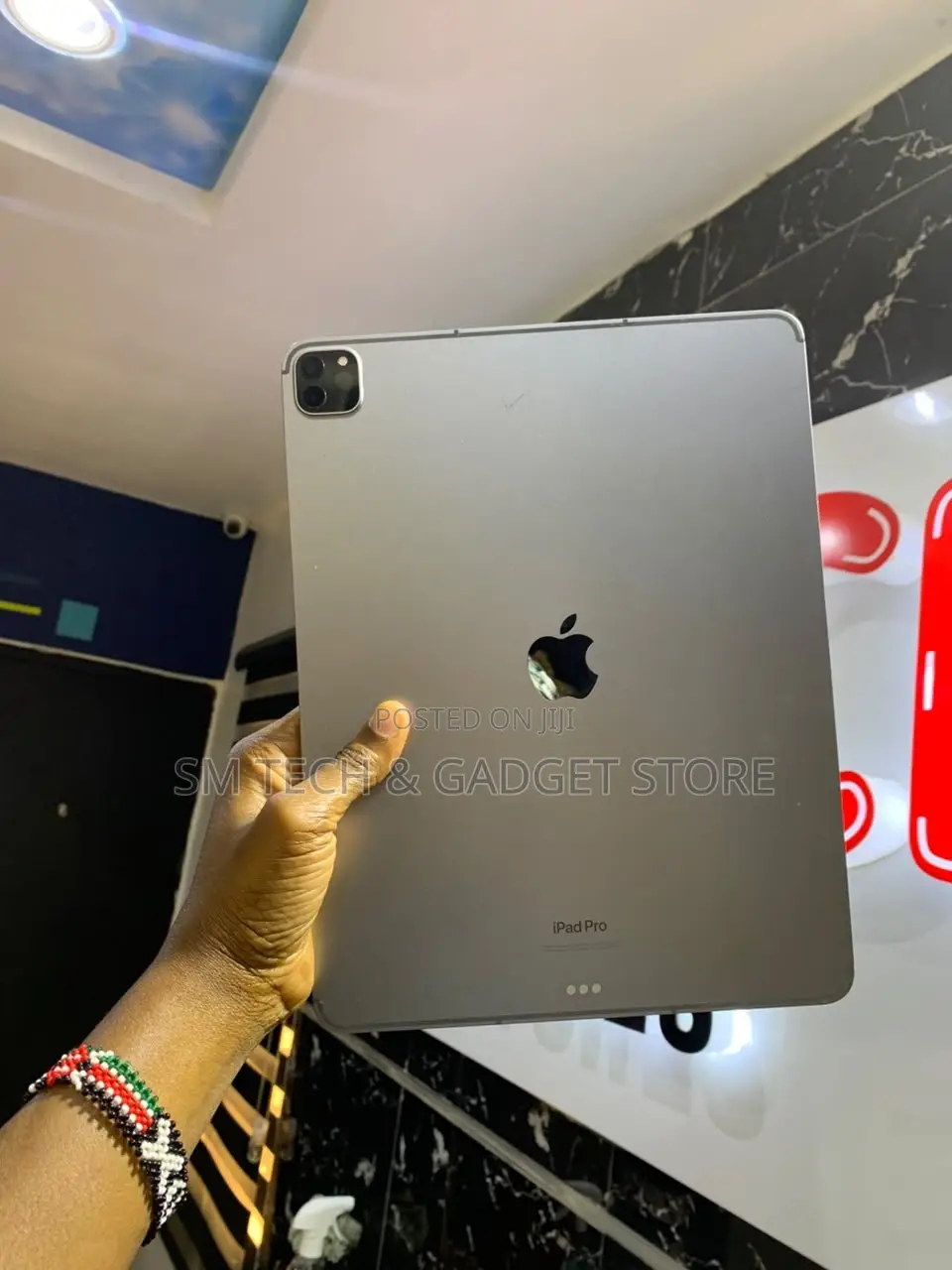 Apple iPad Pro (2022) 256 GB Silver