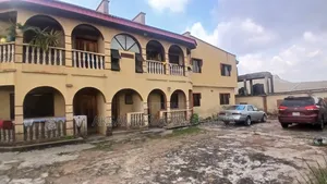 12bdrm Block of Flats in Orogun, Ibadan for sale