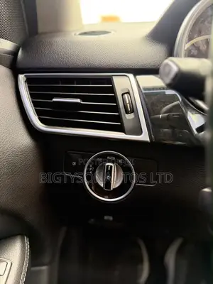 Mercedes-Benz M Class ML350 4MATIC 4dr SUV AWD (3.5L 6cyl 7A) 2014