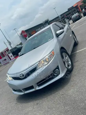 Toyota Camry 2012 Silver