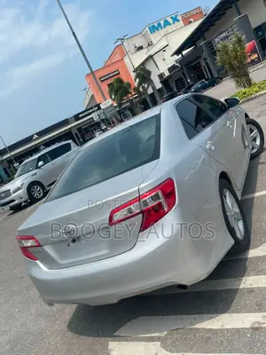 Toyota Camry 2012 Silver