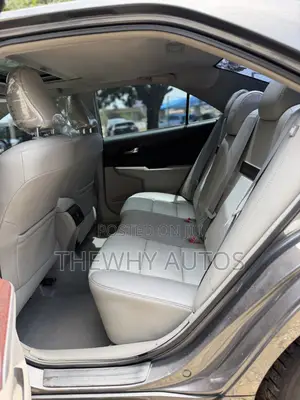 Toyota Camry XLE 4dr Sedan (2.5L 4cyl 6A) 2013 Gray