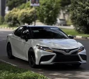 Toyota Camry XSE 2021 White