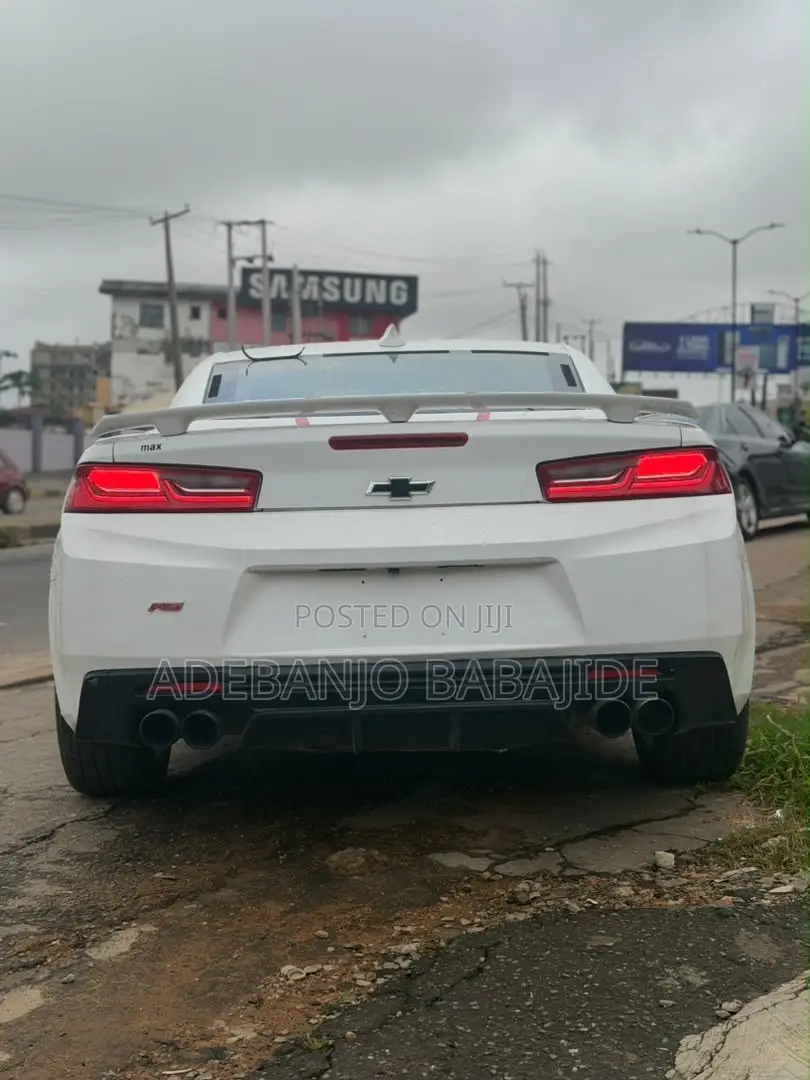 Chevrolet Camaro 2018 White