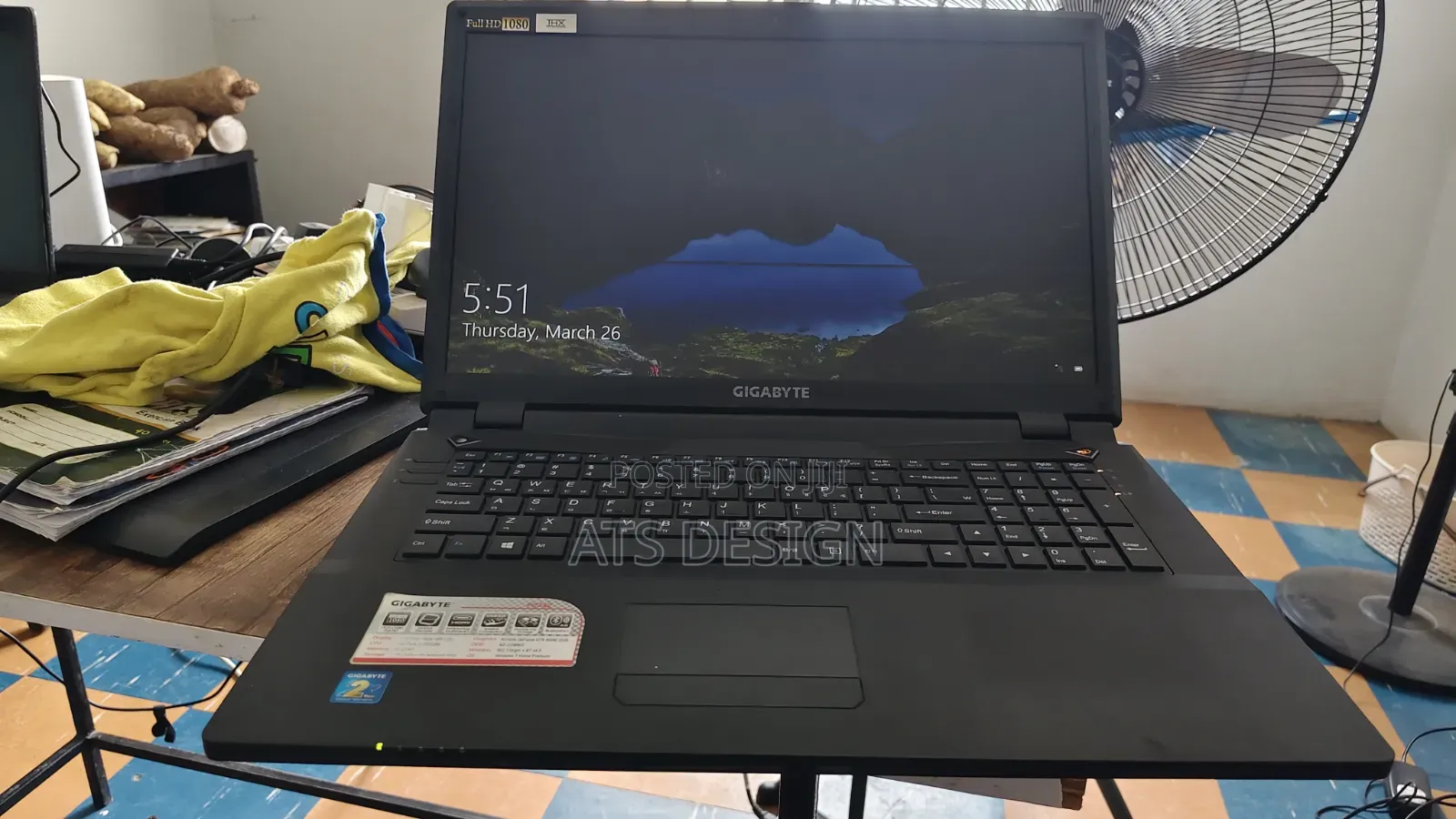 Laptop Gateway GWAP42424 8GB Intel Core i7 SSD 256GB