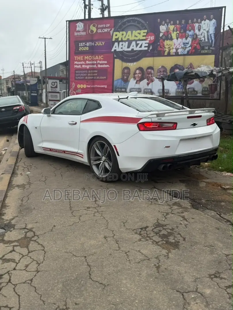 Chevrolet Camaro 2018 White