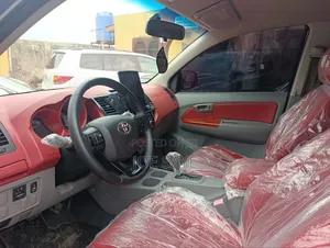 Toyota Hilux 2015 Black