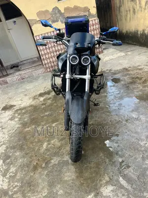 Suzuki V-Strom 2015 Black