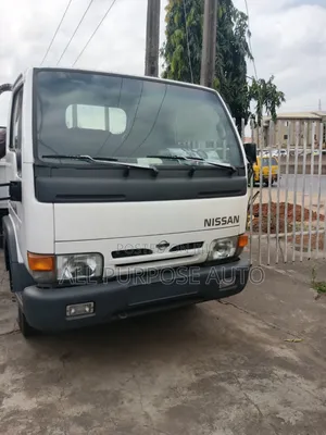 Nissan Cabstar 2004 White
