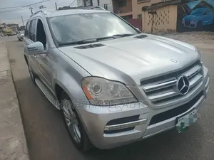 Mercedes-Benz GL-Class 2011 Silver
