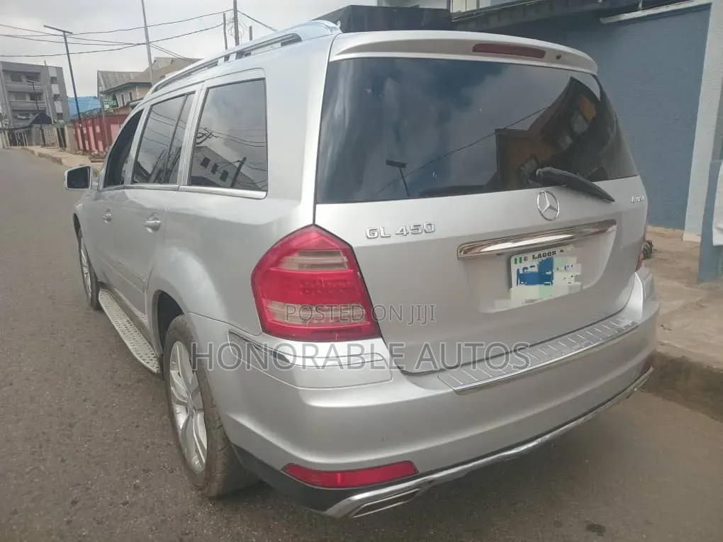 Mercedes-Benz GL-Class 2011 Silver