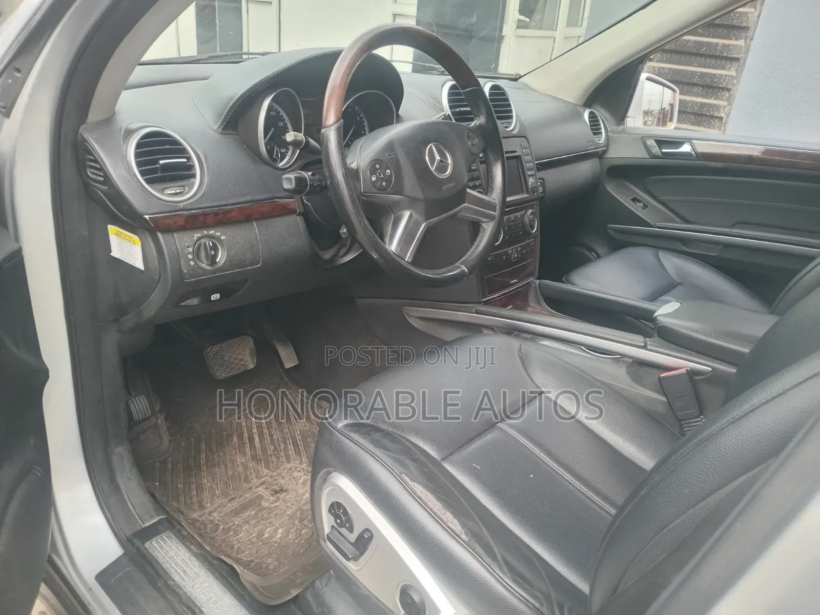 Mercedes-Benz GL-Class 2011 Silver