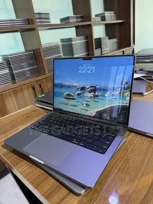 Laptop Apple MacBook Pro 2021 M1 16GB Apple M1 Pro SSD 512GB