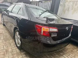 Toyota Camry SE 4dr Sedan (2.5L 4cyl 6A) 2014 Black