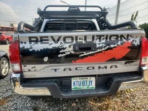 Toyota Tacoma 2021 Silver