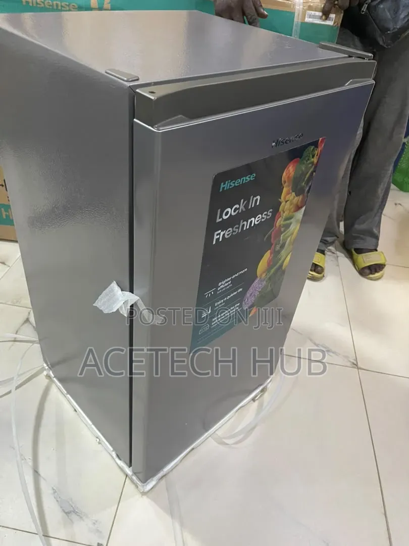 Hisense REF093DR 93L – Compact Cooling Solution