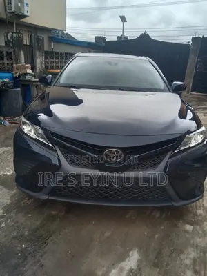 Toyota Camry 2018 Gray